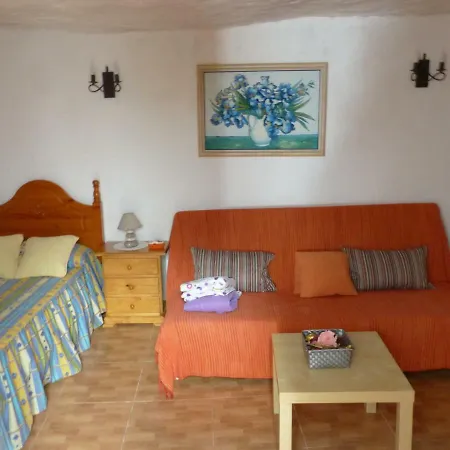 Casa Cueva Paquito * فيغا دي سان ماتيو